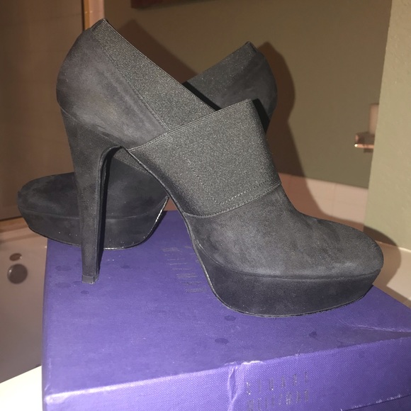 Stuart Weitzman suede heels- Authentic - Picture 3 of 7